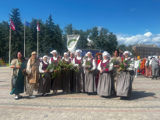 Folkloras kopa Baltikas festivālā